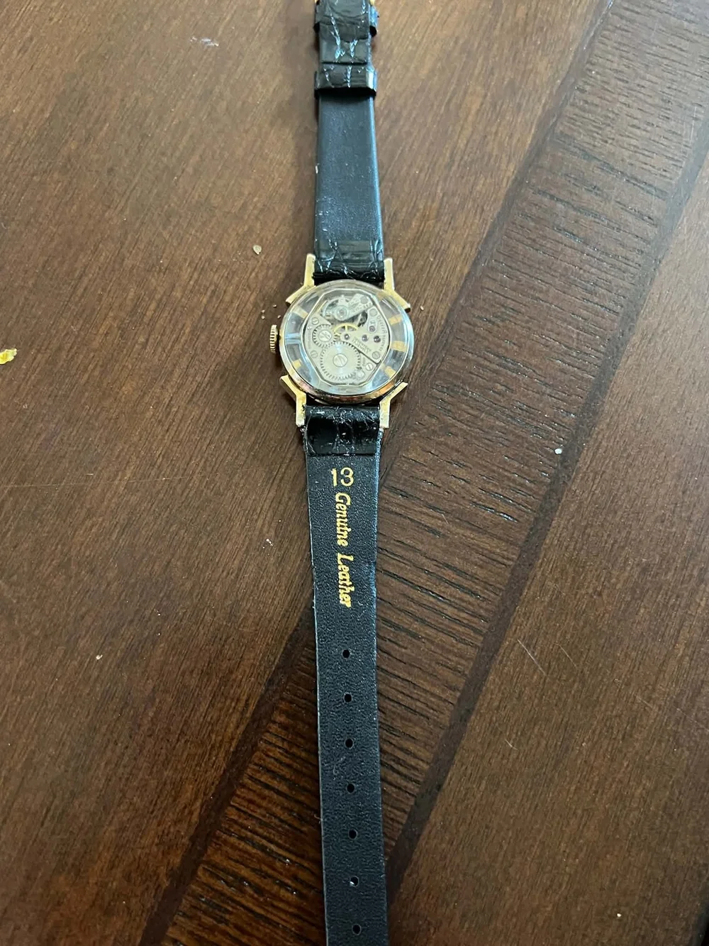 Vintage Men's Leather Strap Wristwatch - Black and Brown Options